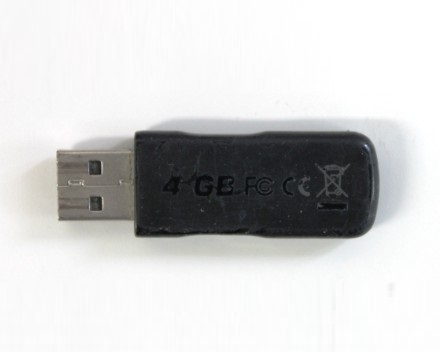 DANE-ELEC 4GB USB DRIVE_01